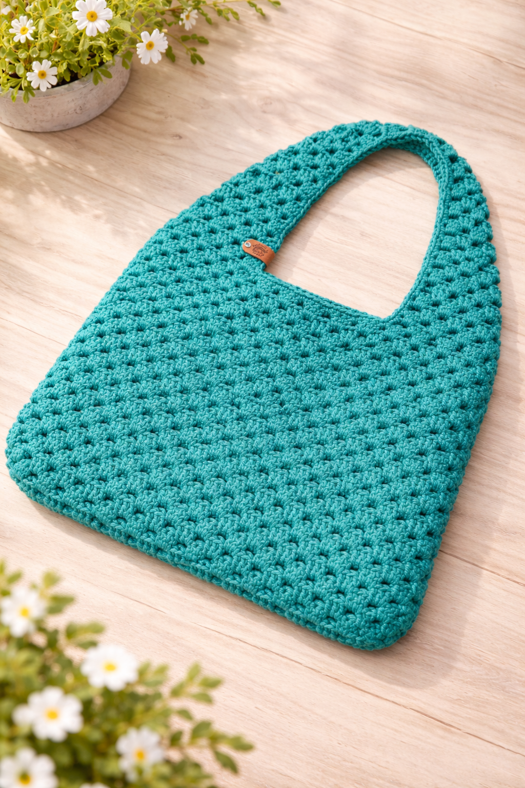 The Breeze Shoulder Bag